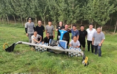 2019年，山東東營市黃河河務(wù)局采購一臺德國坡厲斜坡割草機。